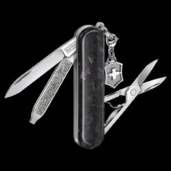 Victorinox Classic SD Brilliant Carbon -Outdoor Gear Store BMC 0622190.4 99295.1671203376.1280.1280 45198.1671207044