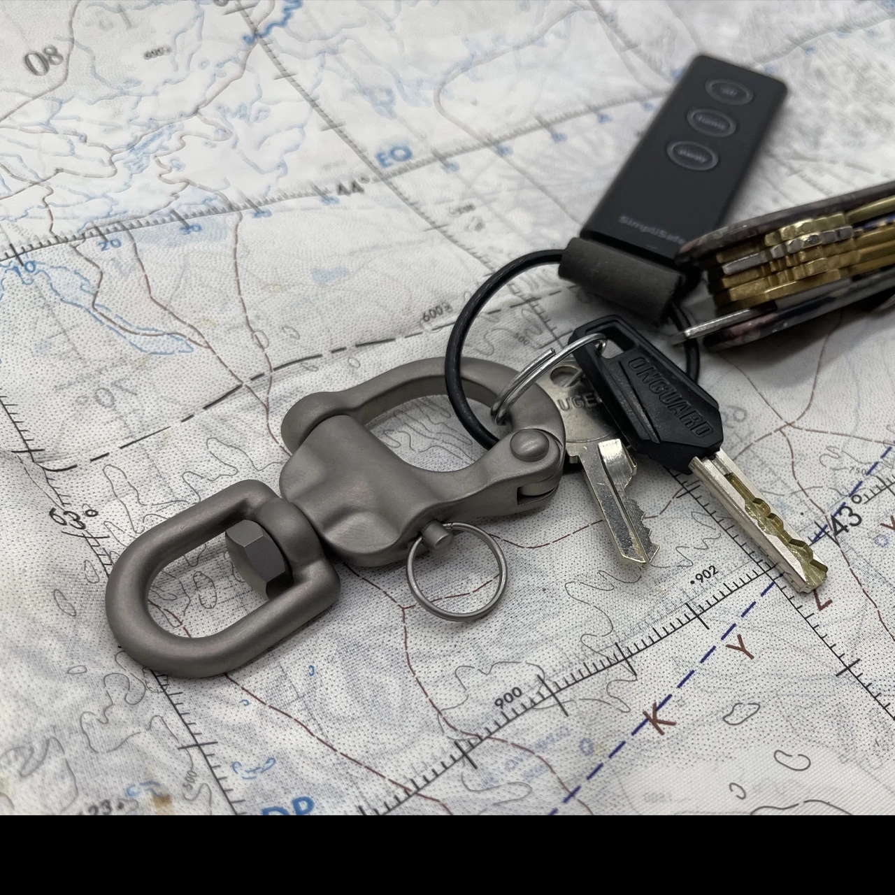 Maratac Titanium Quick Release Snap Shackle 6 Maratac Titanium Quick Release Snap Shackle - Image 4