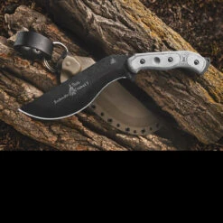 TOPS Knives TOPS Bushcrafter Kukri 7.0 20 TOPS Knives TOPS Bushcrafter Kukri 7.0 -Outdoor Gear Store TPBKUK01det 95331.1602776197.1280.1280 36661.1675177441
