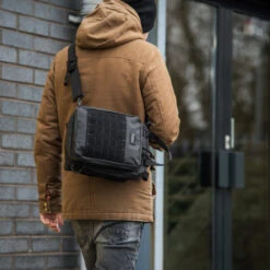 Magforce Cougar 500D Waterproof Portfolio Bag -Outdoor Gear Store cougar5 24698.1646916748.1280.1280 82498.1660645643.1280.1280 18328.1671704257